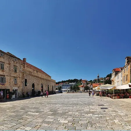 Kralja 06 Stari Grad (Hvar)
